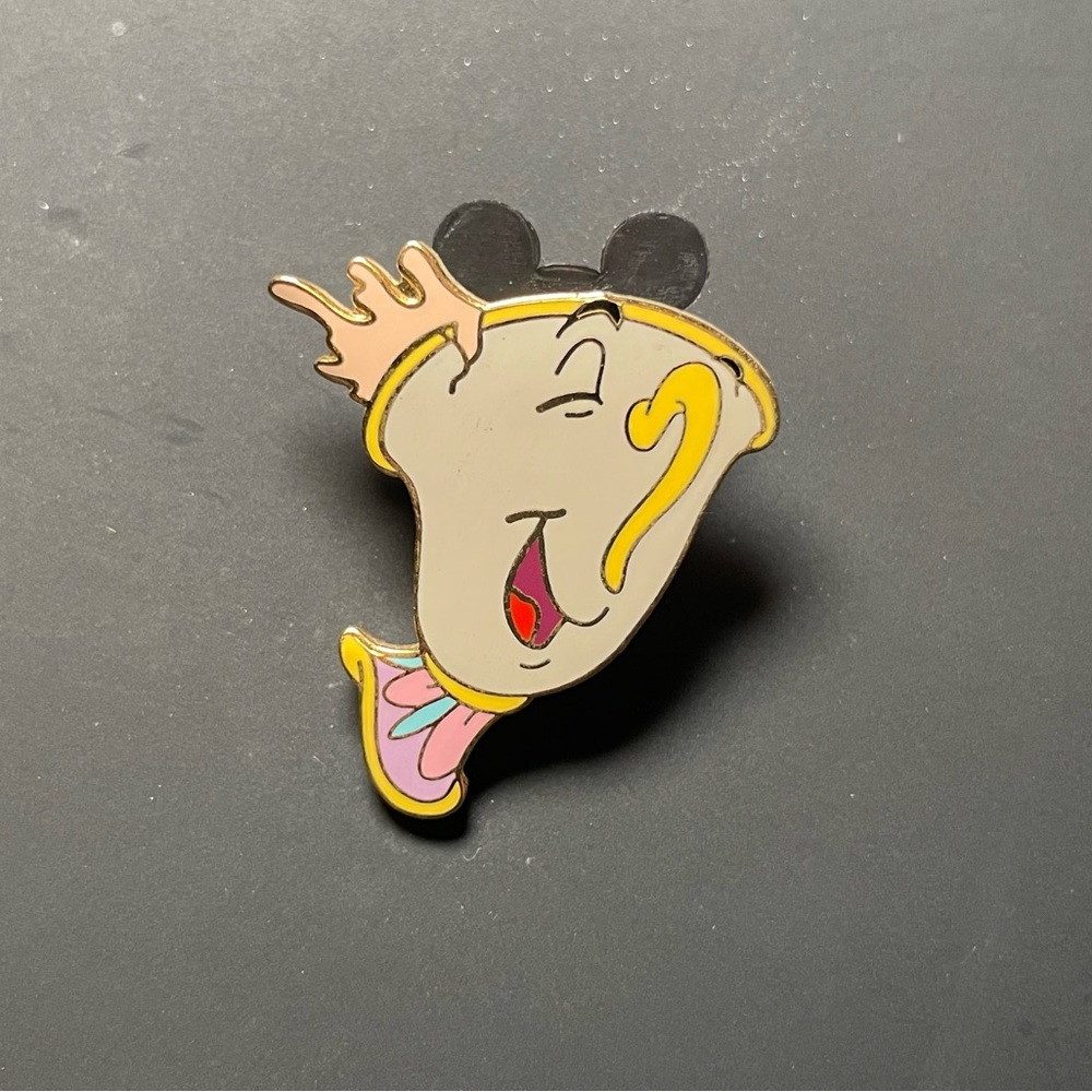 Beauty and the Beast Chip Vintage Retired Disney Enamel Trading Pin